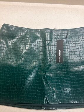 Fashion Nova Shiny Croc-Embossed Green Mini Skirt
